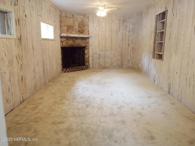 Building Photo - 122 Husson Ave