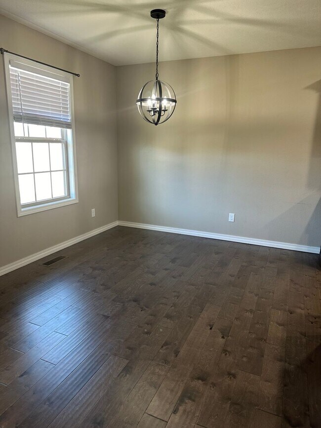 Foto del edificio - Your Dream 3-Bed, 2-Bath Brick Haven