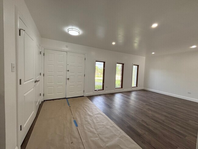 Foto del edificio - 3523 Jacqueline Dr