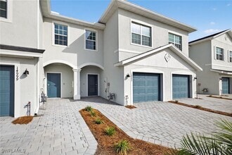 Building Photo - 14995 White Pearl Rd