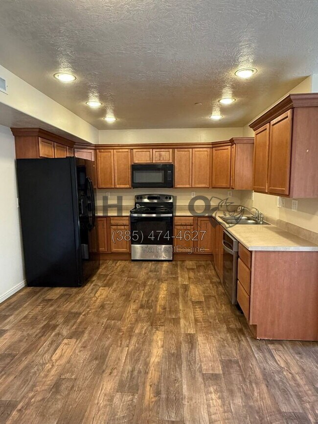 Foto del edificio - 6941 Village River Ln