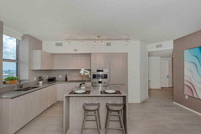 Foto del edificio - 4010 S Ocean Dr
