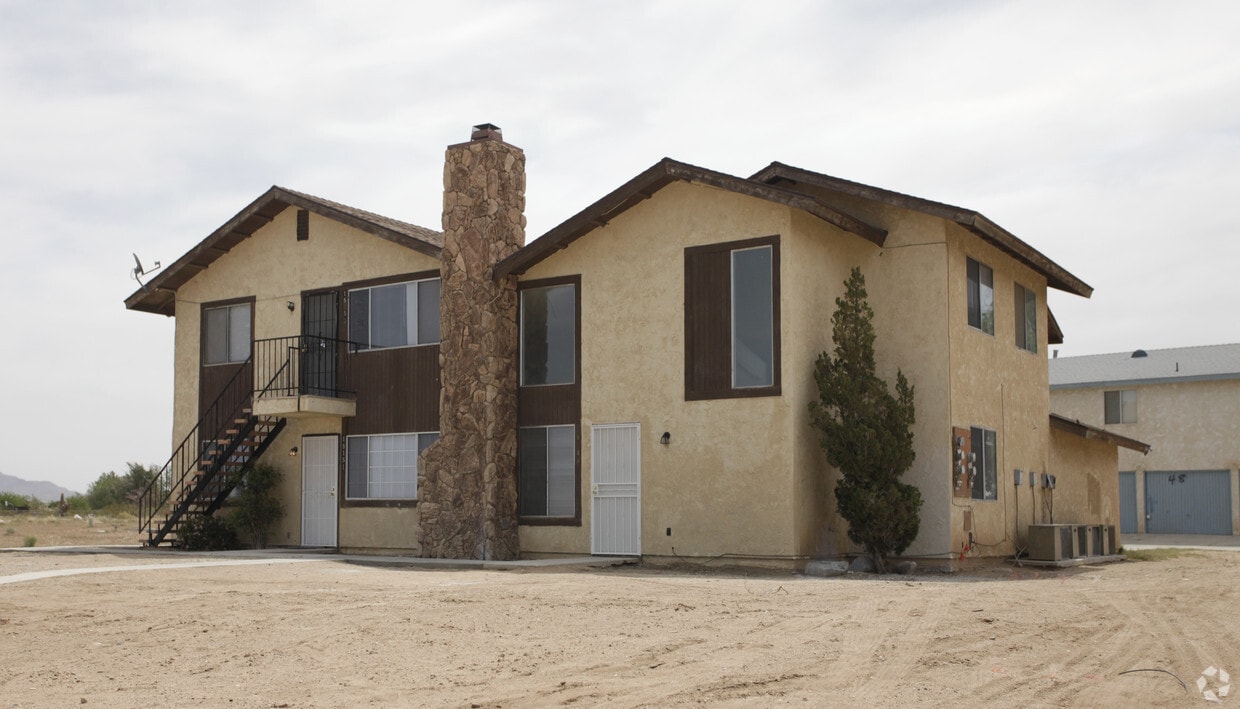 Building Photo - 18149-18155 Mimosa Rd