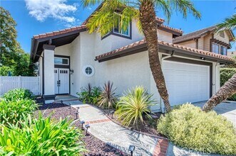 Building Photo - 28752 Vista Santiago Rd
