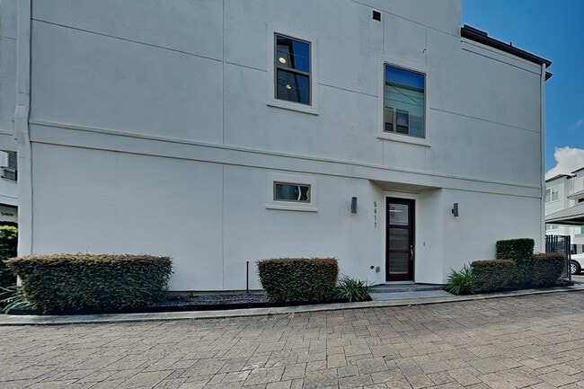 Building Photo - 5417 Larkin St