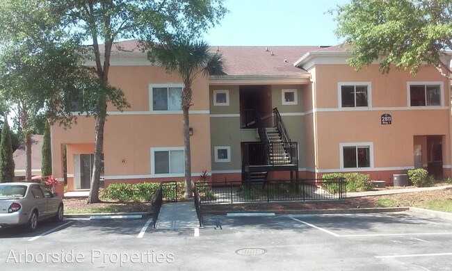 Foto del edificio - 2811 Hunter Lake Way