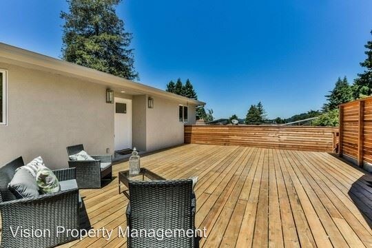 Building Photo - 4 br, 3 bath House - 9120 Skyline Blvd.