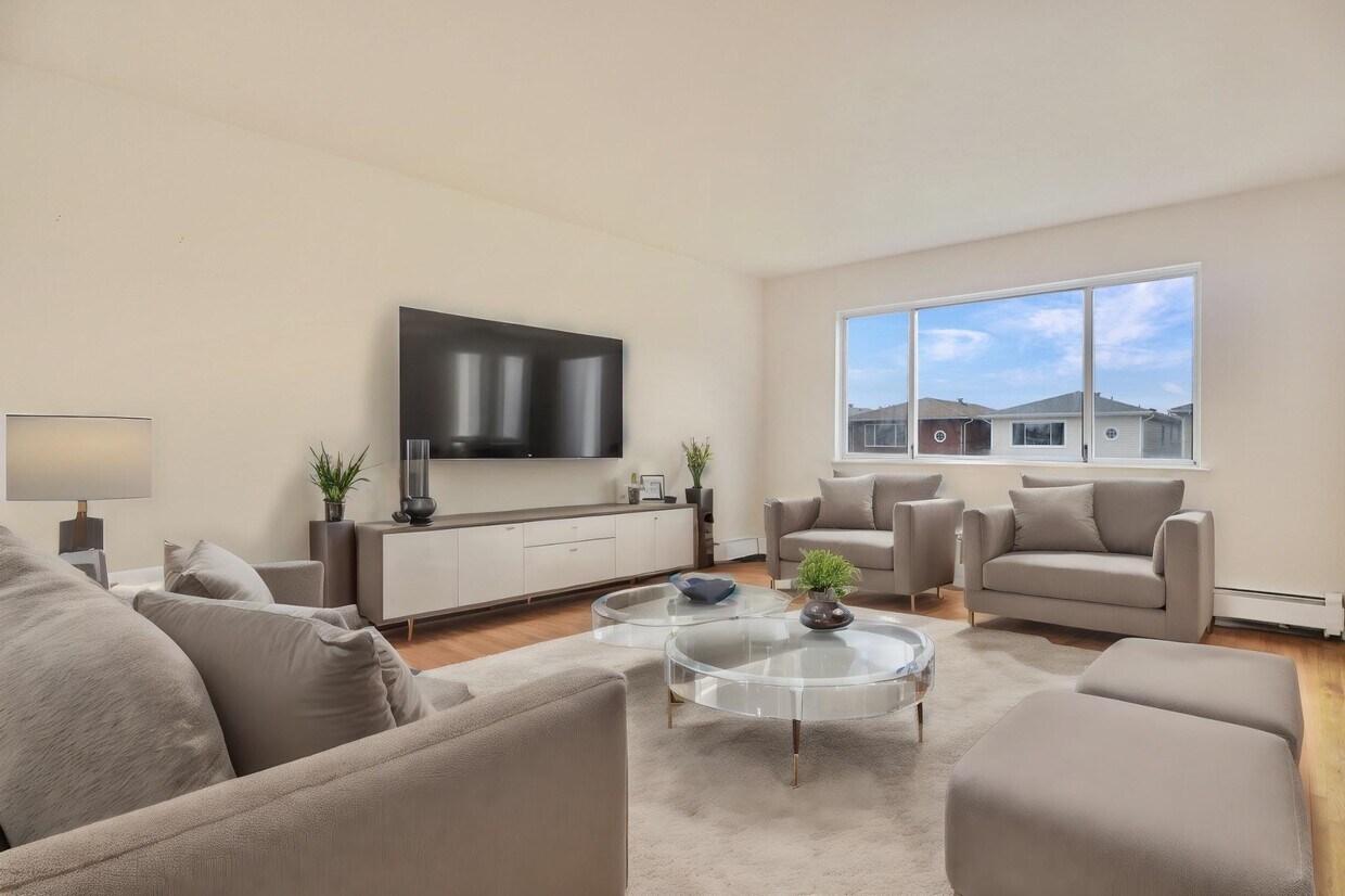 711 Bergen St Unit 2, Harrison, NJ 07029 Room for Rent in Harrison