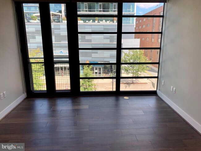Foto del edificio - 1300 4th St SE
