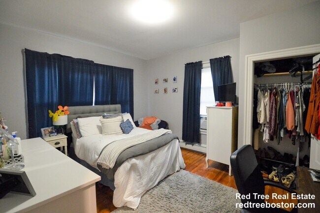 Foto del edificio - 62 Mapleton St