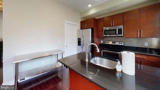 Foto del edificio - 2610 Webster St
