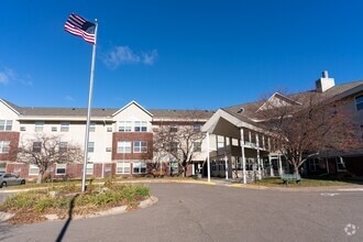 Building Photo - Silver Lake Pointe