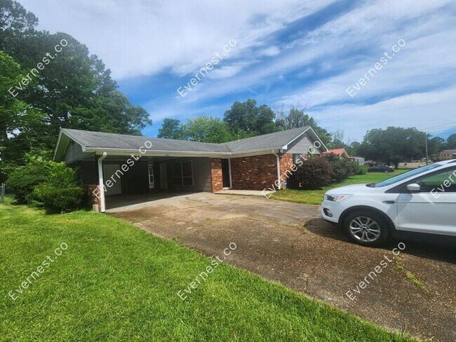 Building Photo - 457 Pemberton Dr