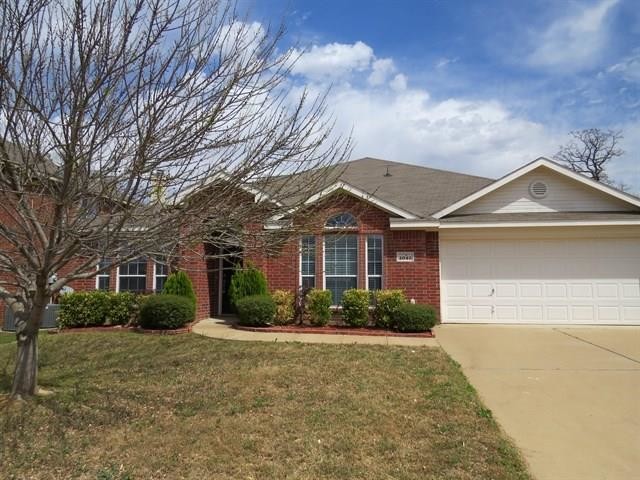 1041 Hidden Lake Dr, Burleson, TX 76028 - House Rental in Burleson, TX ...