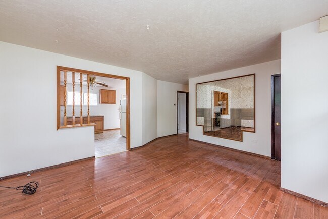 Foto del edificio - 2030 Wright Ave