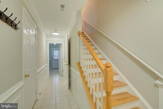 Building Photo - 4009 Timber Oak Trl