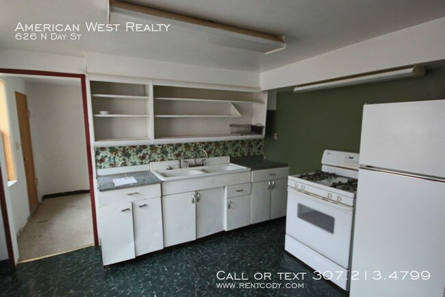 Building Photo - 2bed/1bath home