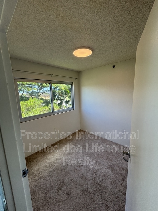 Building Photo - 94-979 Kau'Olu Place - 401