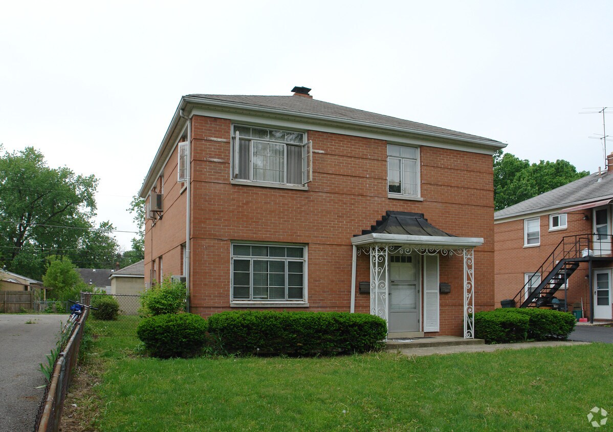 Foto del edificio - 175-177 Highfield Dr