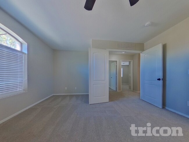 Building Photo - 1641 S 233rd Ln