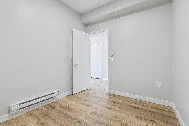 Building Photo - Evoke