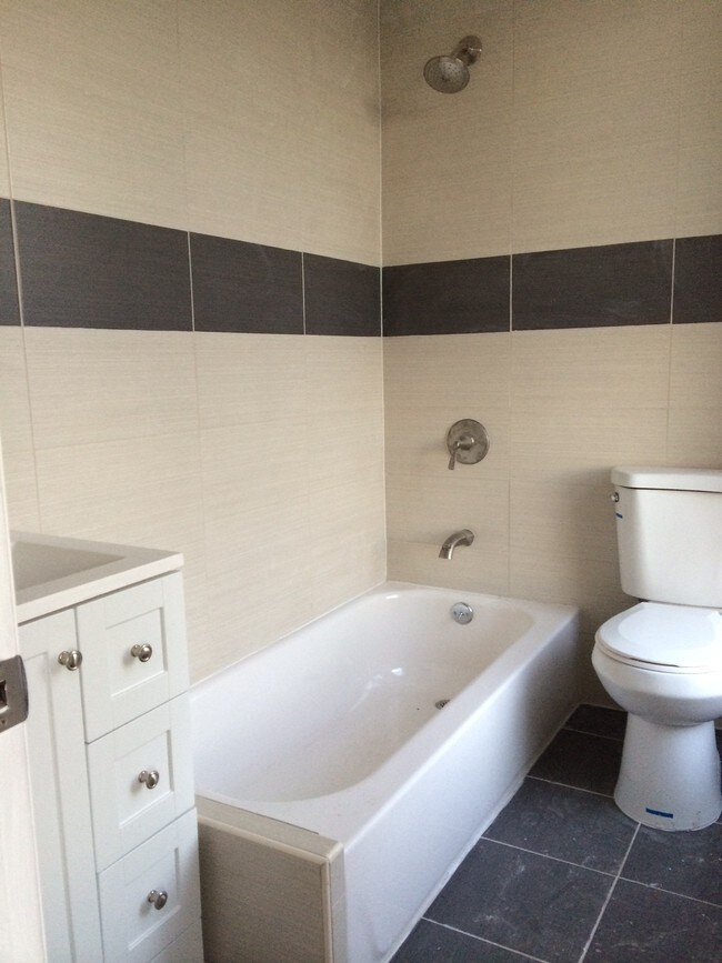 Foto del interior - 3 bedroom With a Backyard