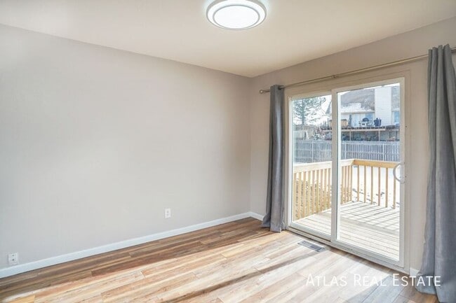 Foto del edificio - 2999 Maverick Dr