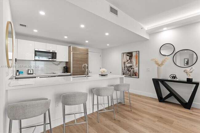 Building Photo - 1100 S Miami Ave