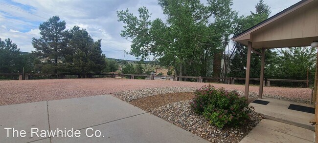 Building Photo - 2 br, 2 bath House - 2825 Roberts Drive #B
