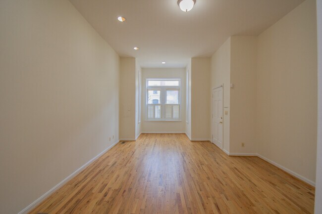 Building Photo - 1325 R St NW