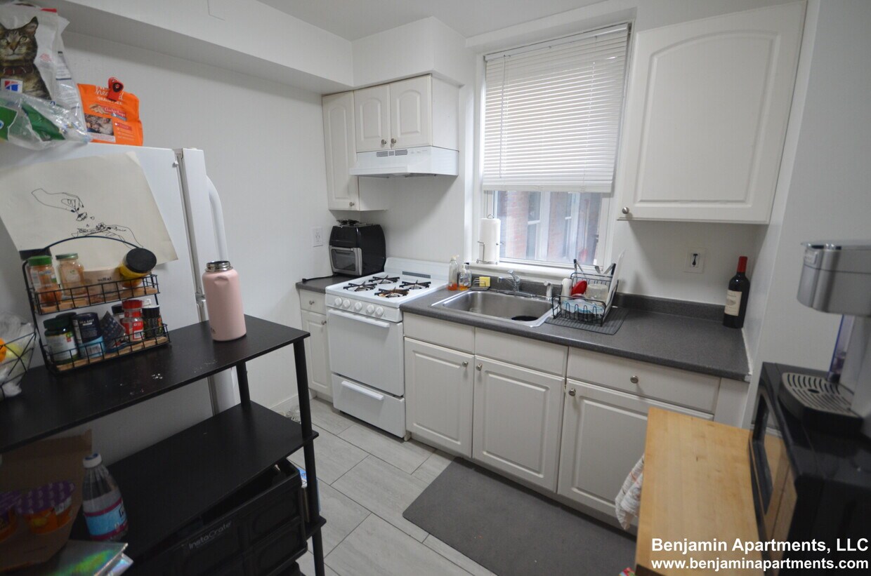 Primary Photo - 79 Brighton Ave