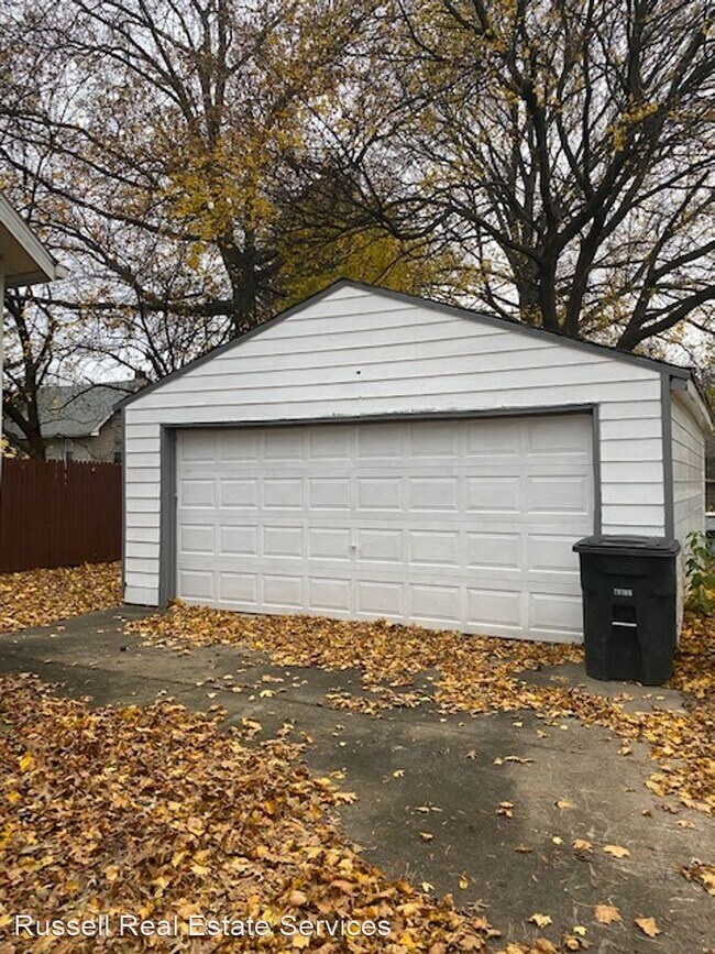 Building Photo - 4 br, 1 bath House - Bellows St. 1344