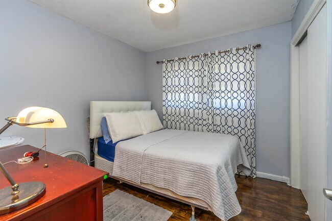 Foto del edificio - 390 Jersey Ave