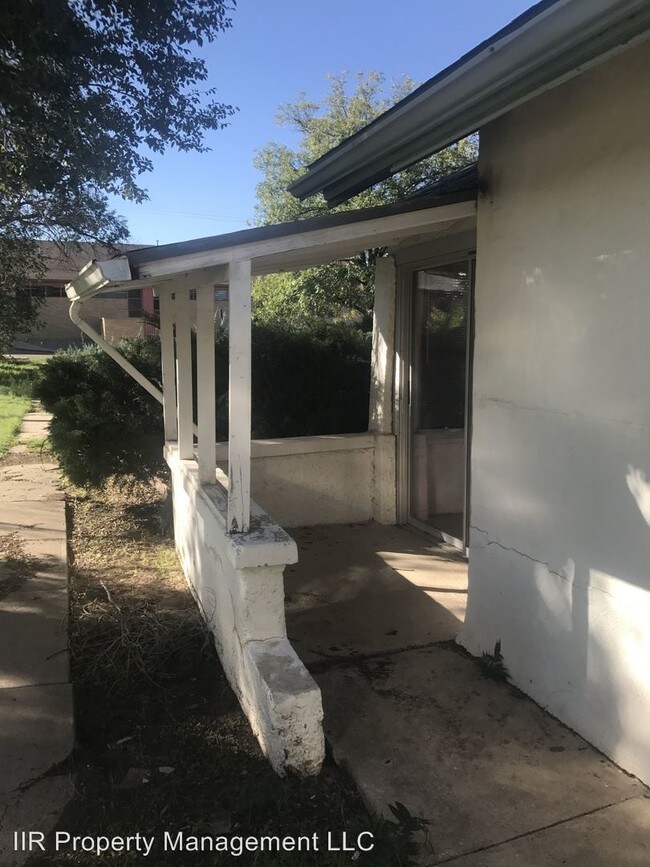 Foto del edificio - 1 br, 1 bath House - 705 W. 5th St