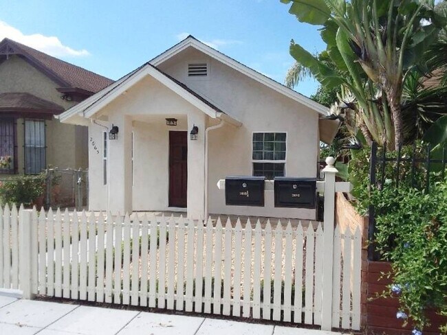 Entry - 2665 L St