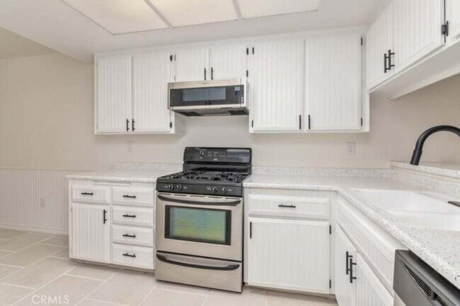 Foto del edificio - 616 S Santa Fe St