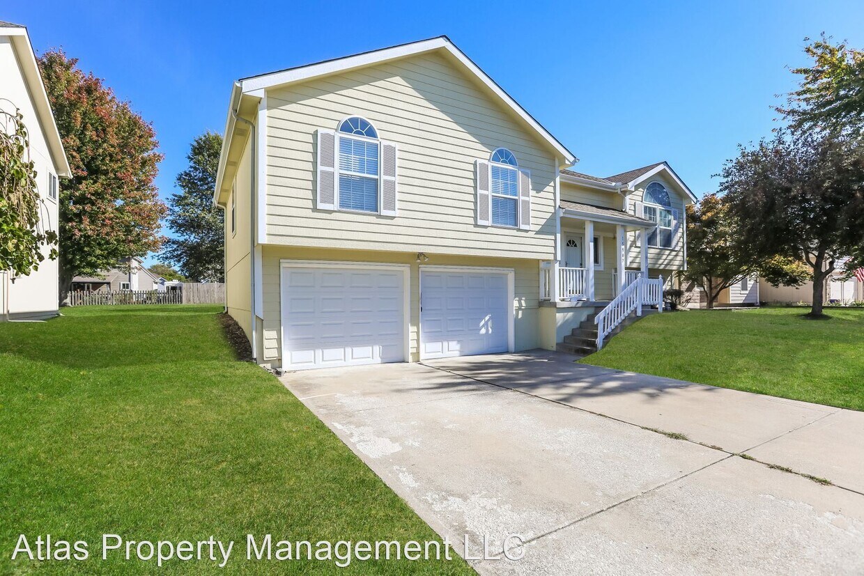 Building Photo - 3 br, 3 bath House - 15907 Megan Street