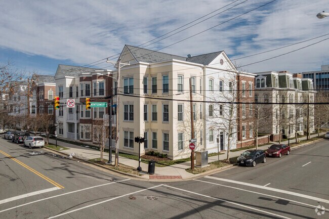Foto del edificio - 900 N Washington St