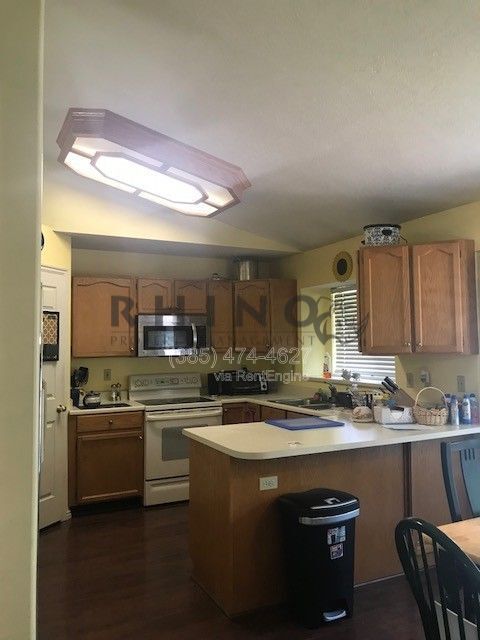 Foto del edificio - 333 Sandy Land Ln