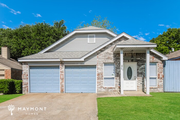 Primary Photo - 1211 Hilburn Ct