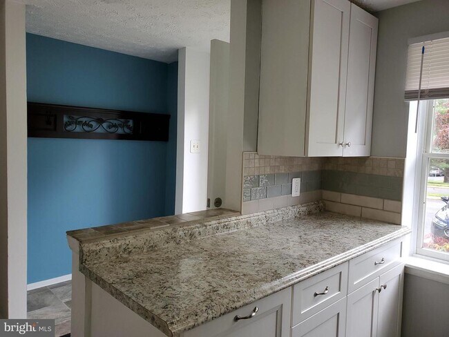 Foto del edificio - 8221 White Stone Ln