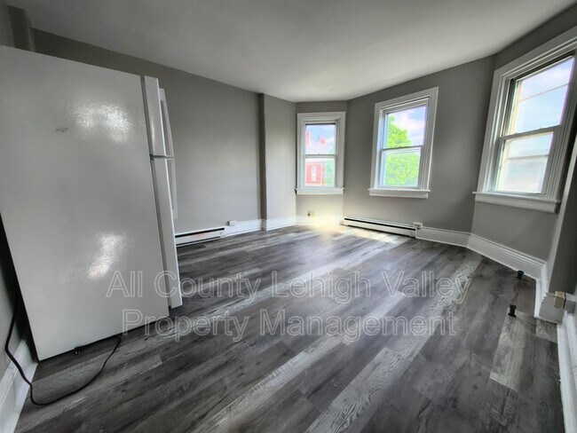 Foto del edificio - 1301 Washington St