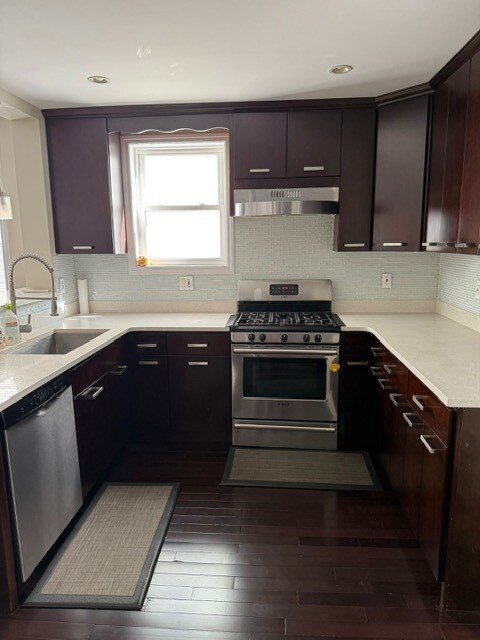 Foto del edificio - 66-32-32 Booth St