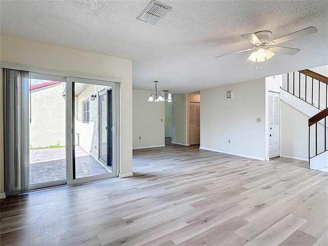 Building Photo - 467 Hunter Cir