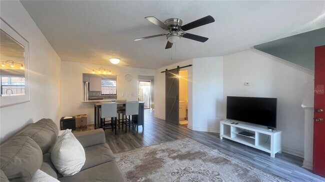 Foto del edificio - 1718 Silver Creek Ct