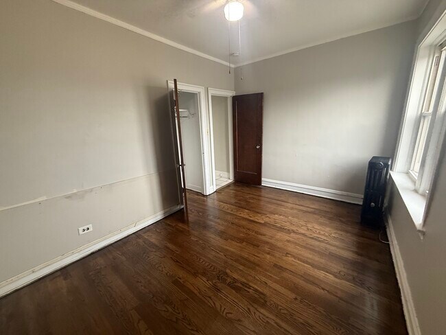 Foto del edificio - 2144 Gunderson Ave