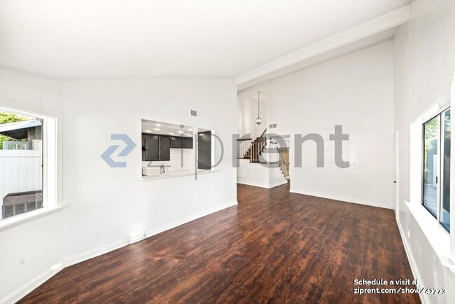 Foto del edificio - 14140 Oro Grande St