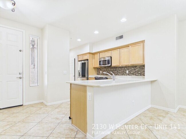 Building Photo - 2130 W Hunter Ct