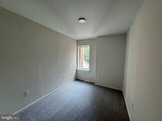 Building Photo - 52 W Basin St