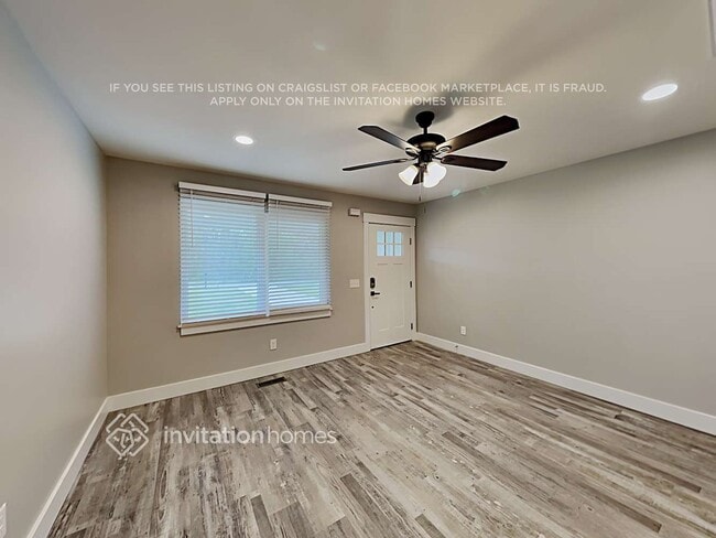 Foto del edificio - 524 W Main St